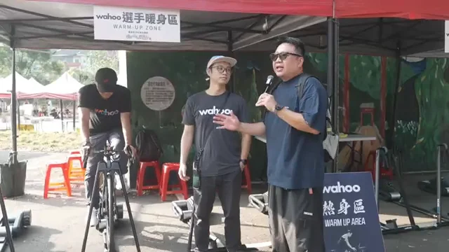 招牌及展示牌可讀 wahoo的現場採訪畫面